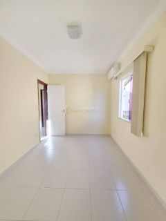 Casa de Condomínio Para Vender com 4 quartos 2 suítes no bairro Buraquinho em Lauro De Freitas