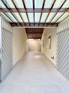 Casa de Condomínio Para Vender com 4 quartos 2 suítes no bairro Buraquinho em Lauro De Freitas