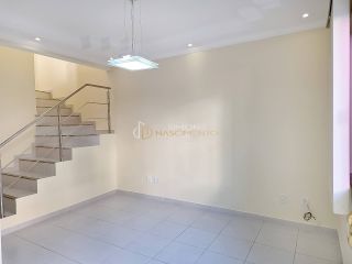 Casa de Condomínio Para Vender com 4 quartos 2 suítes no bairro Buraquinho em Lauro De Freitas