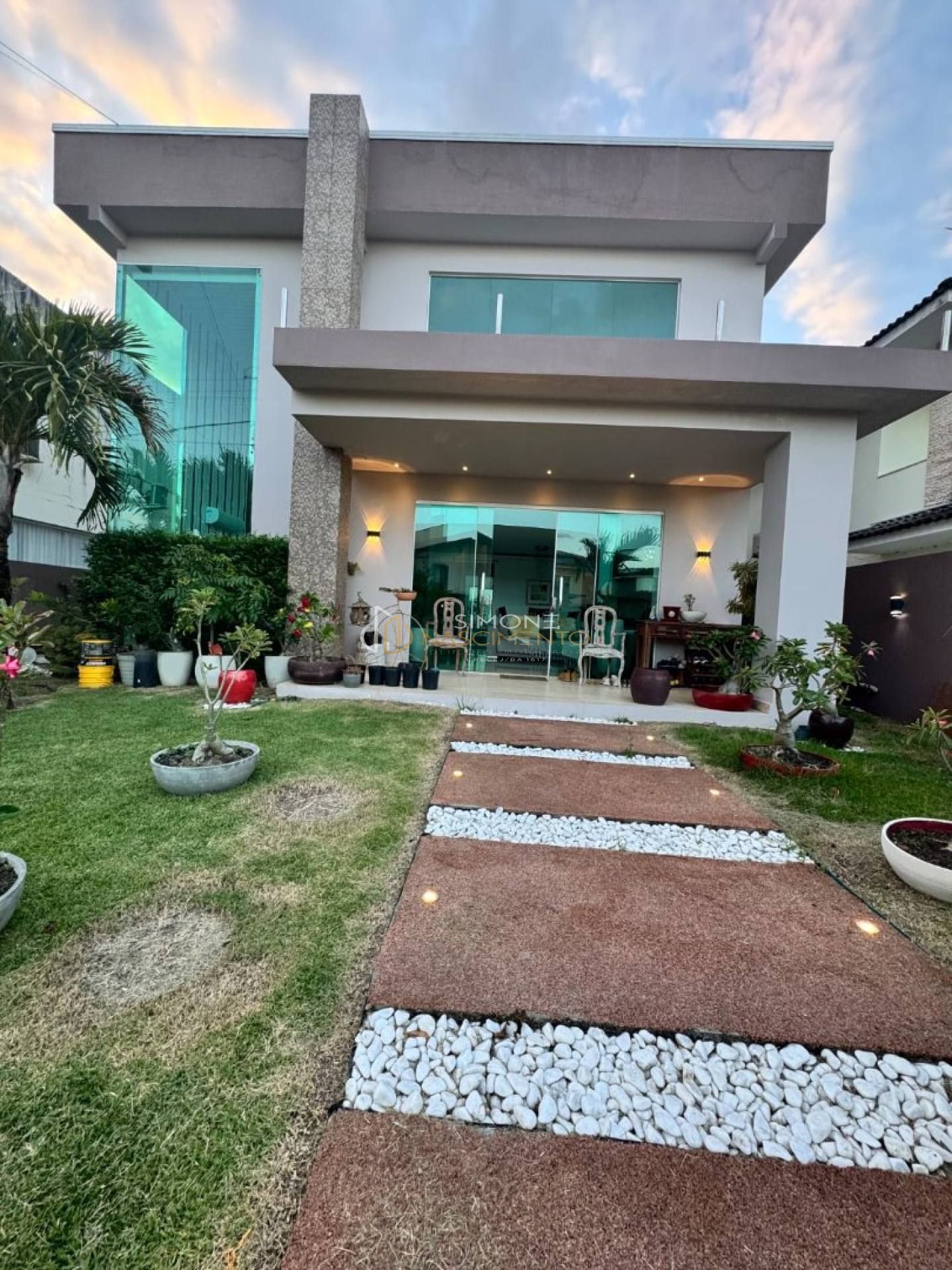 Linda Casa de Condomínio 3 suítes  Abrantes