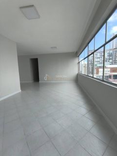 Apartamento Para Vender com 03 quartos 1 suítes no bairro Campo Grande em Salvador