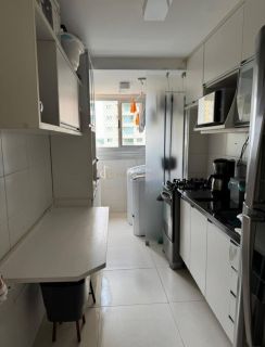 Apartamento Para Vender com 2 quartos 1 suíte no bairro do Imbuí em Salvador