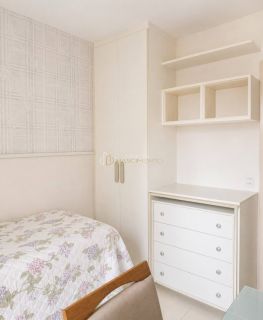 Apartamento Para Vender com 2 quartos 1 suíte no bairro do Imbuí em Salvador