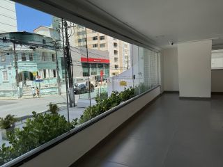 PORTEIRA FECHADA – 100 METROS DO PORTO DA BARRA | IMÓVEL DESOCUPADO