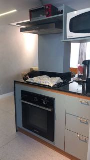 PORTEIRA FECHADA – 100 METROS DO PORTO DA BARRA | IMÓVEL DESOCUPADO