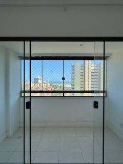 Imbuí | 8º andar | Nascente c/ Vista Mar | Apto Recém Reformado | 2 Quartos | 56 m²