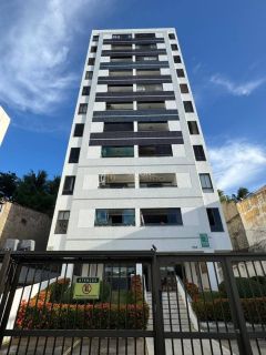 Imbuí | 8º andar | Nascente c/ Vista Mar | Apto Recém Reformado | 2 Quartos | 56 m²