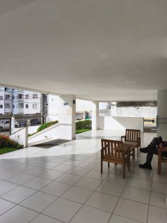 Imbuí | 8º andar | Nascente c/ Vista Mar | Apto Recém Reformado | 2 Quartos | 56 m²