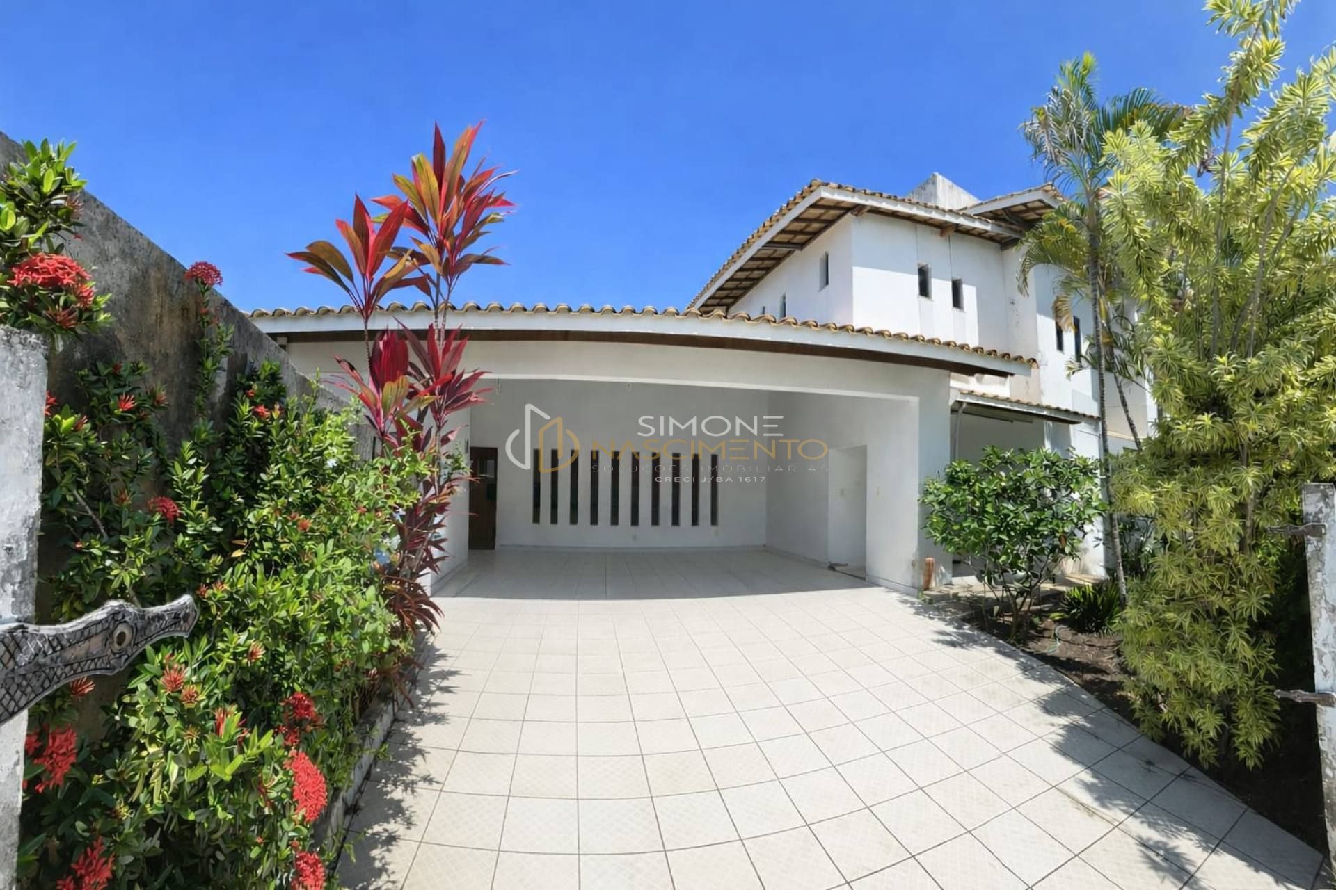 Casa em condomínio fechado – Vilas Solaris, Buraquinho | 4 suítes | 250m² construídos