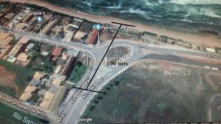 Casa independente frente mar