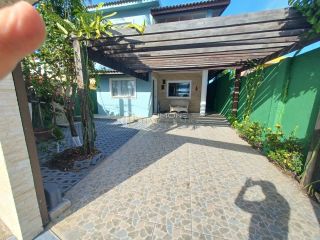 Casa independente frente mar