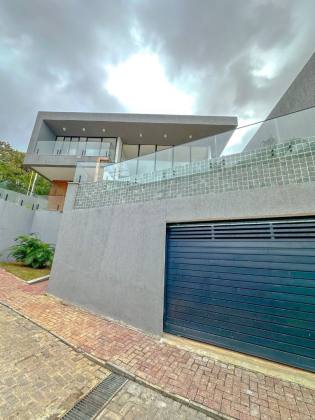 Casa em condomínio 4 suítes Patamares - Salvador - Ba