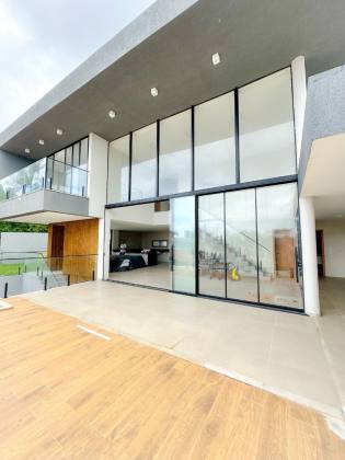 Casa em condomínio 4 suítes Patamares - Salvador - Ba