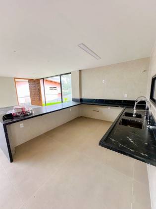 Casa em condomínio 4 suítes Patamares - Salvador - Ba