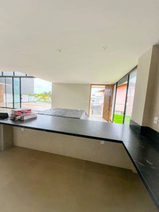 Casa em condomínio 4 suítes Patamares - Salvador - Ba