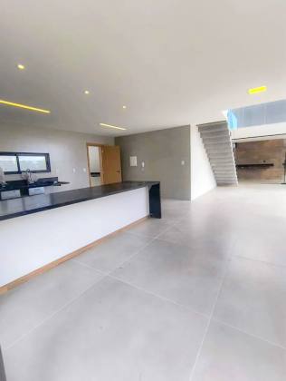 Casa em condomínio 4 suítes Patamares - Salvador - Ba