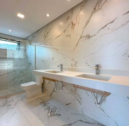 Casa em condomínio 4 suítes Patamares - Salvador - Ba