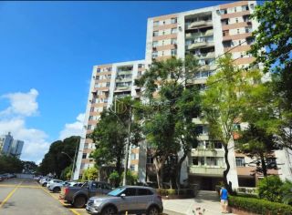 Apartamento Para Vender com 3 quartos 1 suíte no bairro Imbuí em Salvador