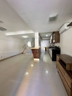 Village a venda  2 suítes com dependência completa em Buraquinho-Lauro de Freitas