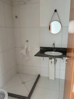 Apartamento Para Vender com 2 quartos 1 suíte no bairro Itapuã em Salvador