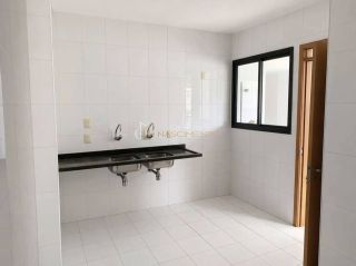 Apartamento Para Vender com 4 quartos 4 suítes. 175M², no bairro Graça em Salvador