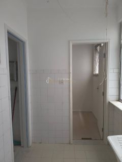 Apartamento em Nazaré com 131m², bem distribuído em 3 quartos, sendo 1 suíte.