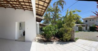 Casa em condomínio fechado – Vilas Solaris, Buraquinho | 4 suítes | 250m² construídos