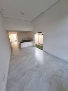 Casa à venda no Condomínio Terras Alphaville, com 140 m² de área construída em terreno nascente de 275 m².