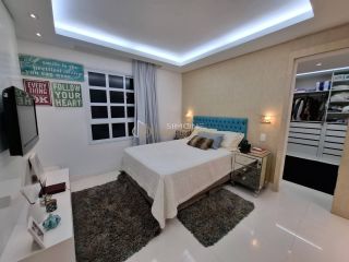 Casa de Condomínio Para Alugar com 3 quartos 2 suítes Itapuã