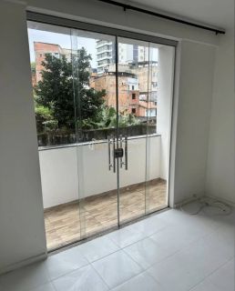 Apartamento Para Vender com 3 quartos 1 suíte no bairro Brotas em Salvador
