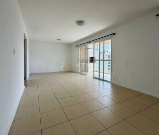 Apartamento Para Alugar com 4 quartos 2 suítes  Alphaville I em Salvador