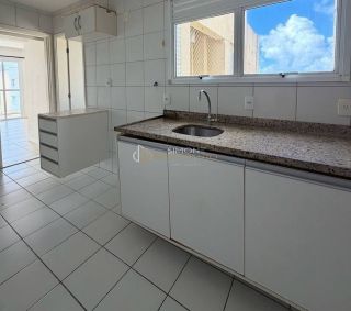 Apartamento Para Alugar com 4 quartos 2 suítes  Alphaville I em Salvador