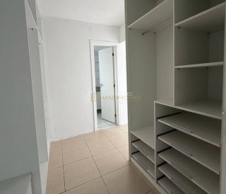 Apartamento Para Alugar com 4 quartos 2 suítes  Alphaville I em Salvador