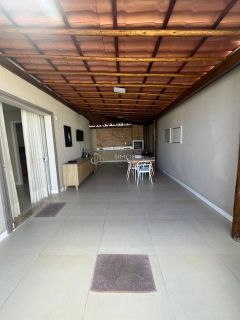Casa de Condomínio Térrea  2 quartos 2 suítes Abrantes
