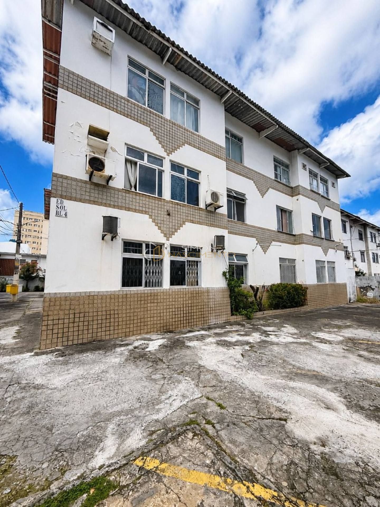 Apartamento Para Alugar  3 quartos Boca do Rio