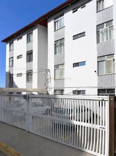 Apartamento Para Vender com 2 quartos no bairro Costa Azul em Salvador