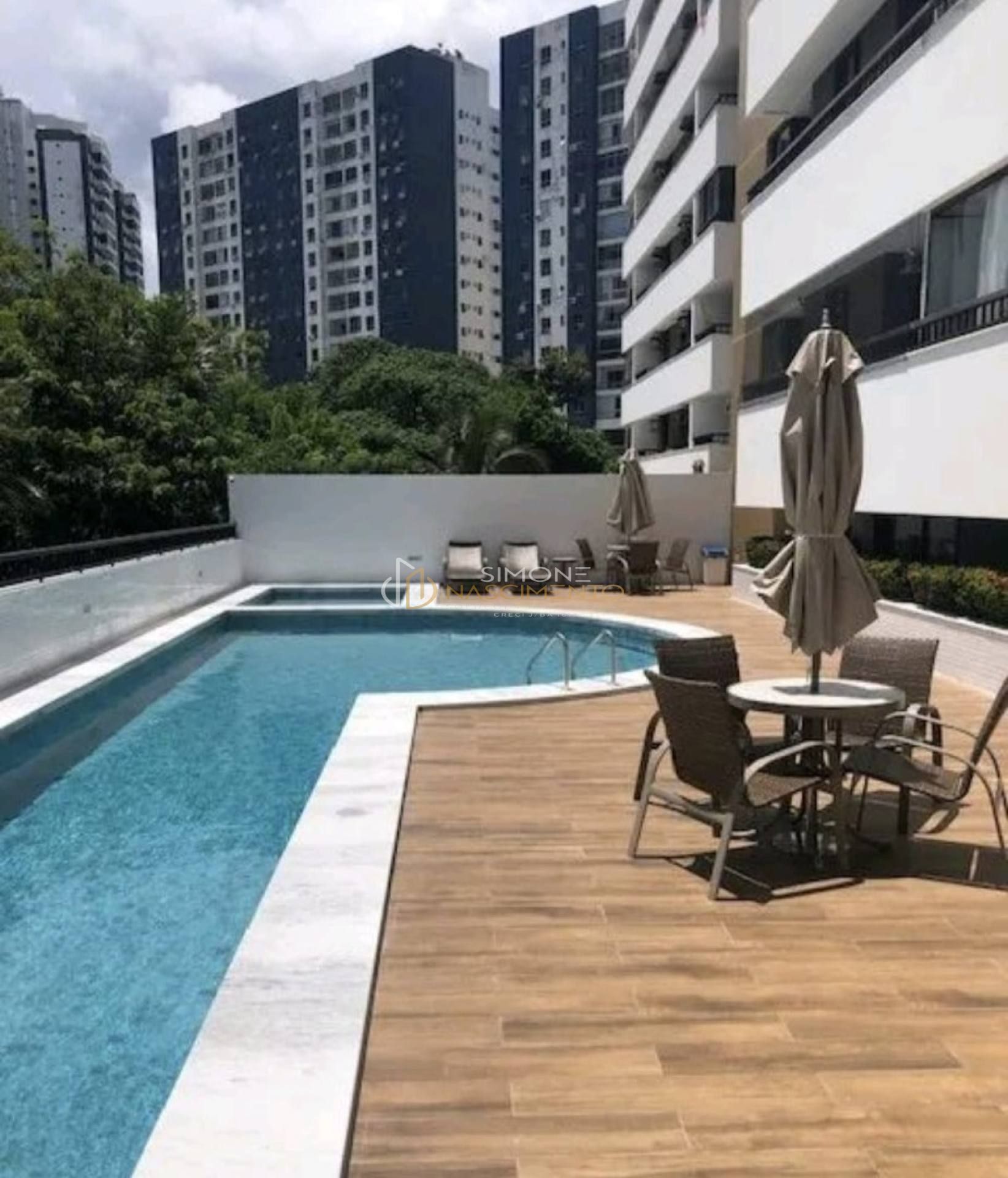 Apartamento Para Vender com 2 quartos 2 suítes no bairro Caminho das árvores em Salvador