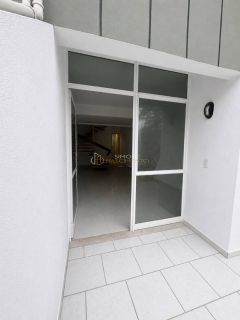 Casa Triplex em Condomínio Fechado | Itapuã