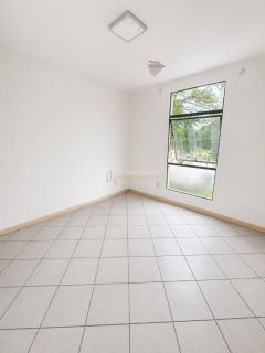 Casa Triplex em Condomínio Fechado | Itapuã