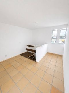 Casa Triplex em Condomínio Fechado | Itapuã