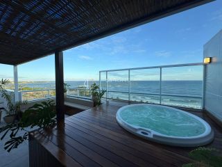 Apartamento 3 suítes Piatã
