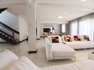 Casa Solta  4 quartos 2 suítes Caminho das árvores em Salvador