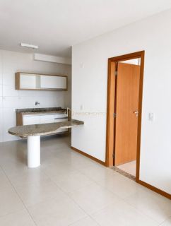 Apartamento Para Vender com 1 quarto 1 suíte no bairro Patamares em Salvador