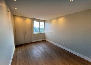 Apartamento 3/4 Reformado à Venda em Ondina – 110m²