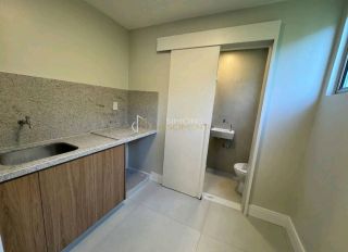 Apartamento 3/4 Reformado à Venda em Ondina – 110m²
