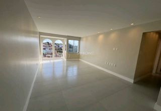 Apartamento 3/4 Reformado à Venda em Ondina – 110m²