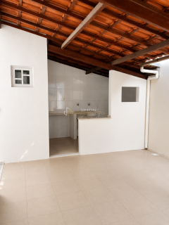 Casa para Venda no Condomínio Residêncial Ametista - Feira de Santana.