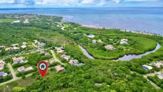 Terreno de Bairro Para Vender  Praia do Forte