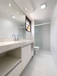 Apartamento Para Vender com 3 quartos 1 suíte  Alphaville I em Salvador