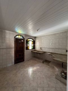 Casa Para Vender com 3 quartos 1 suíte Piatã em Salvador